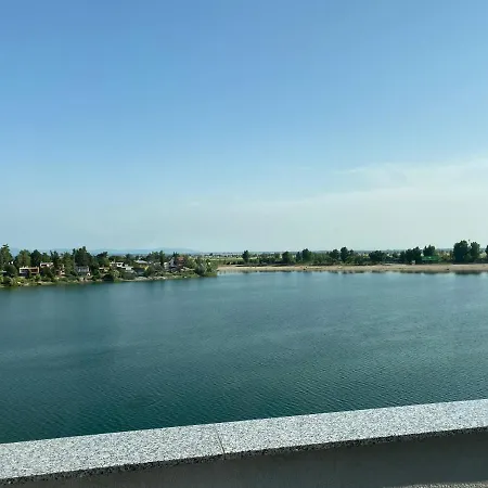 Sun Lakes 公寓